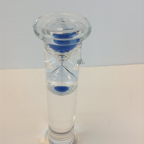 Newton Gravity Five Minute Hourglass Blue Sand Filled Liquid Filled Glass Timer - Picture 2 of 14